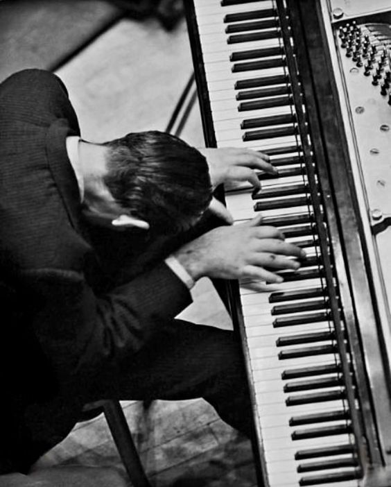 Best Jazz Pianists: The Ultimate List of the Top 20 Legends